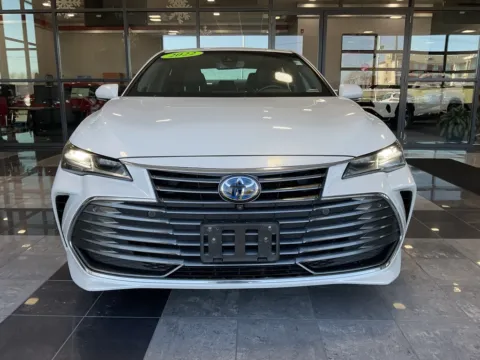 Photos of 2022 Toyota Avalon Hybrid Limited for sale in Kansas City, MO at Jay Wolfe Toyota