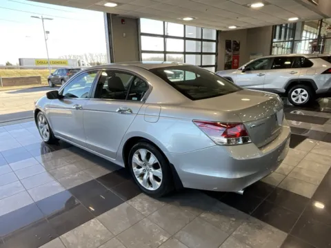 More photos of 2009 Honda Accord EX-L at Jay Wolfe Toyota, MO