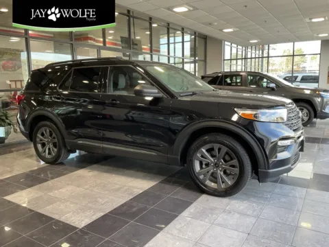 Black 2021 Ford Explorer XLT for sale in Kansas City, MO