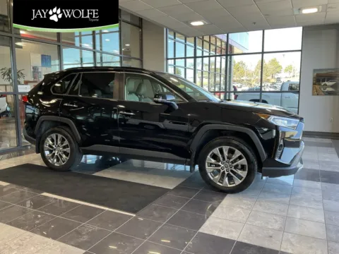 Black 2019 Toyota RAV4 Limited for sale in Kansas City, MO