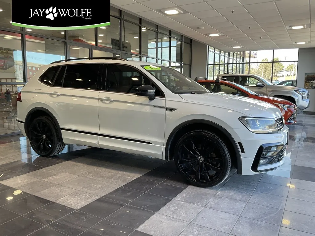 White 2020 Volkswagen Tiguan 2.0T SE R-Line Black for sale in Kansas City, MO
