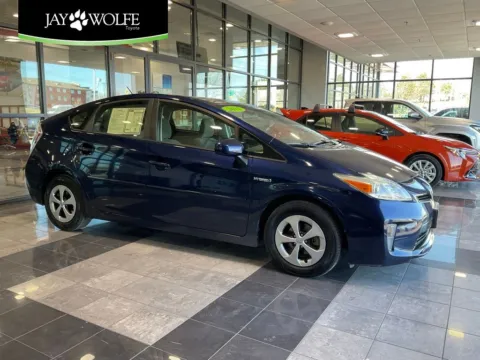 Blue 2015 Toyota Prius Three for sale in Kansas City, MO