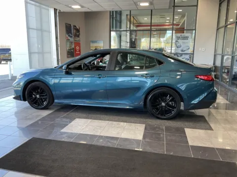 More photos of 2025 Toyota Camry SE at Jay Wolfe Toyota, MO