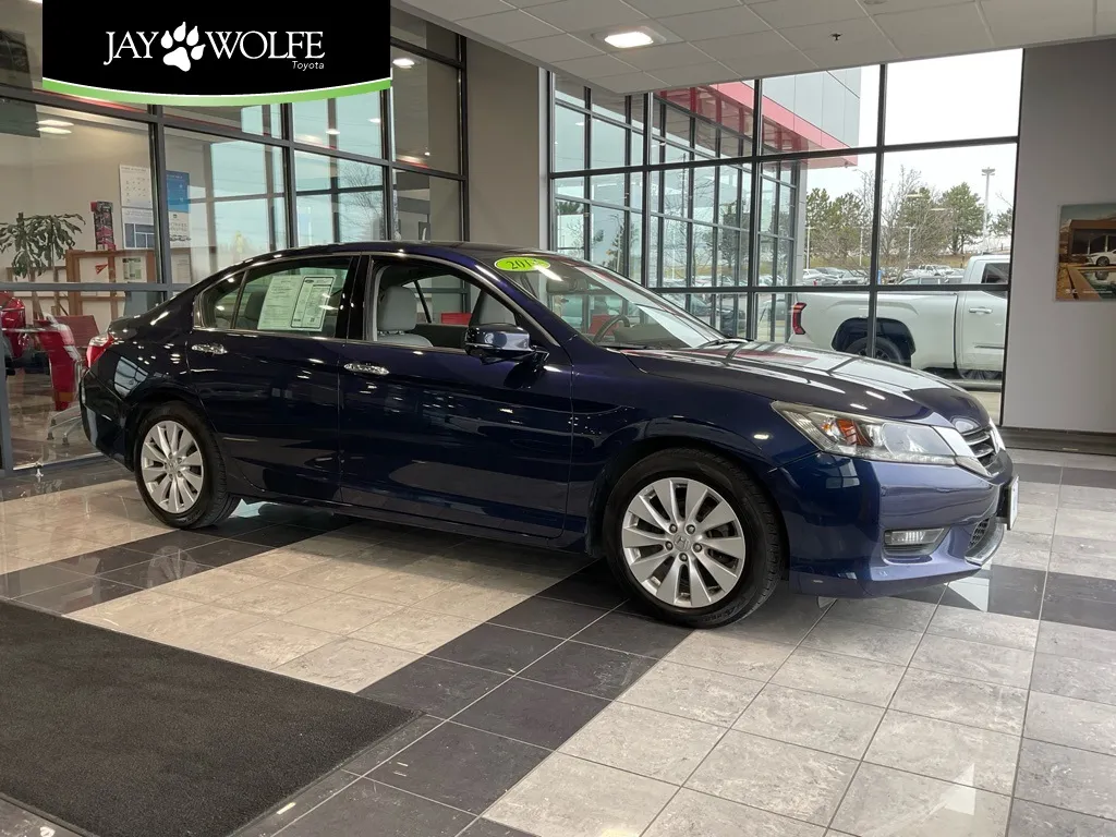 Used 2014 Honda Accord EX-L V-6 with VIN 1HGCR3F88EA031520 for sale in Kansas City