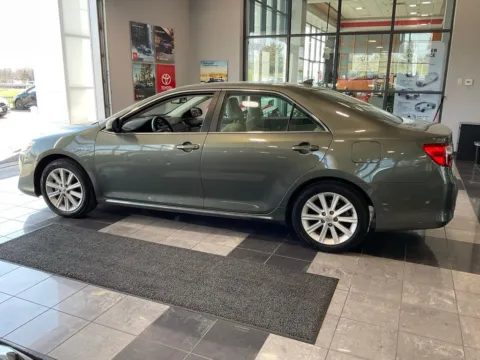 More photos of 2014 Toyota Camry Hybrid XLE at Jay Wolfe Toyota, MO