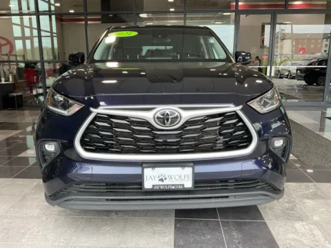 Photos of 2021 Toyota Highlander LE for sale in Kansas City, MO at Jay Wolfe Toyota