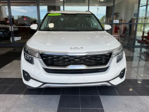 Photos of 2023 Kia Seltos S for sale in Kansas City, MO at Jay Wolfe Toyota