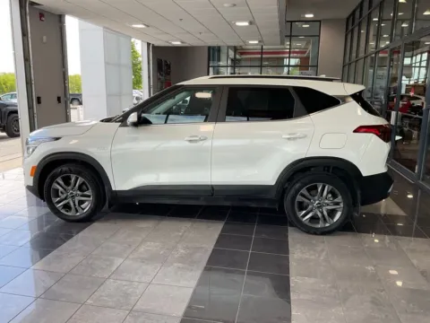 More photos of 2023 Kia Seltos S at Jay Wolfe Toyota, MO