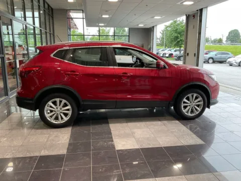 More photos of 2018 Nissan Rogue Sport SV at Jay Wolfe Toyota, MO