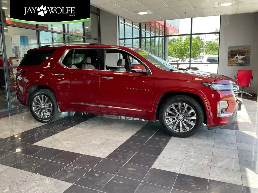 Red 2023 Chevrolet Traverse Premier for sale in Kansas City, MO