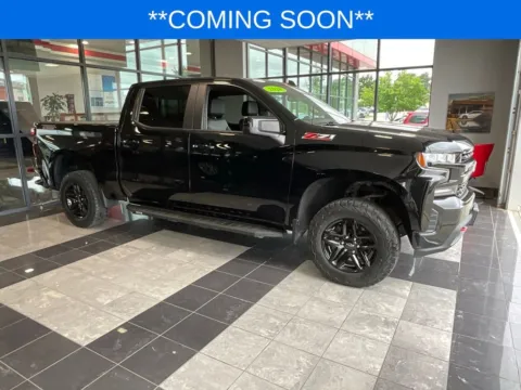 Black 2020 Chevrolet Silverado 1500 LT Trail Boss for sale in Kansas City, MO