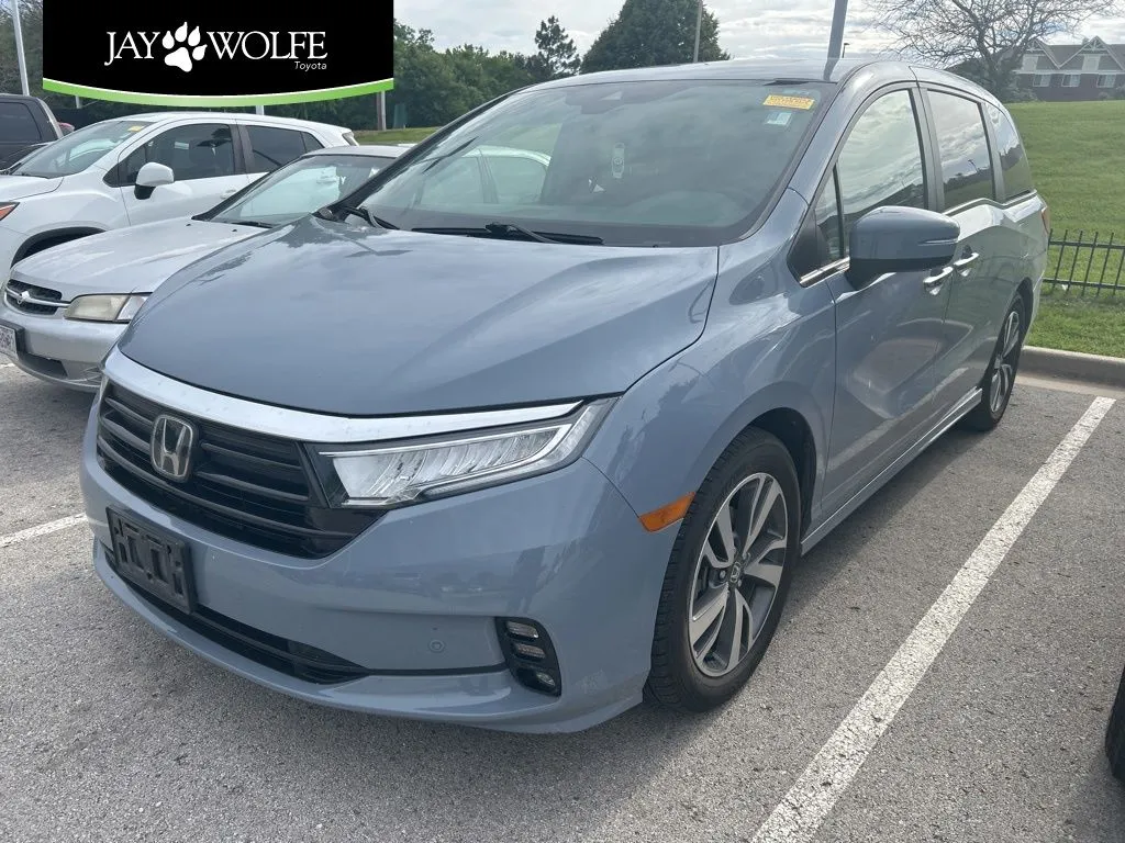 2023 Honda Odyssey Touring's photo