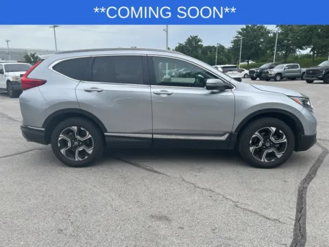 More photos of 2017 Honda CR-V Touring at Jay Wolfe Toyota, MO