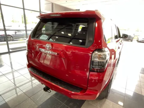 More photos of 2018 Toyota 4Runner SR5 Premium at Jay Wolfe Toyota, MO