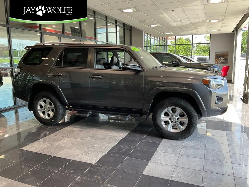 Gray 2018 Toyota 4Runner SR5 Premium for sale in Kansas City, MO