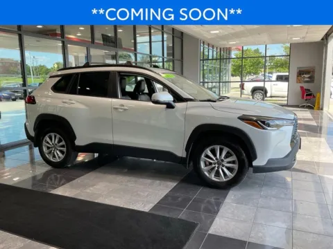 Unknown 2024 Toyota Corolla Cross LE for sale in Kansas City, MO
