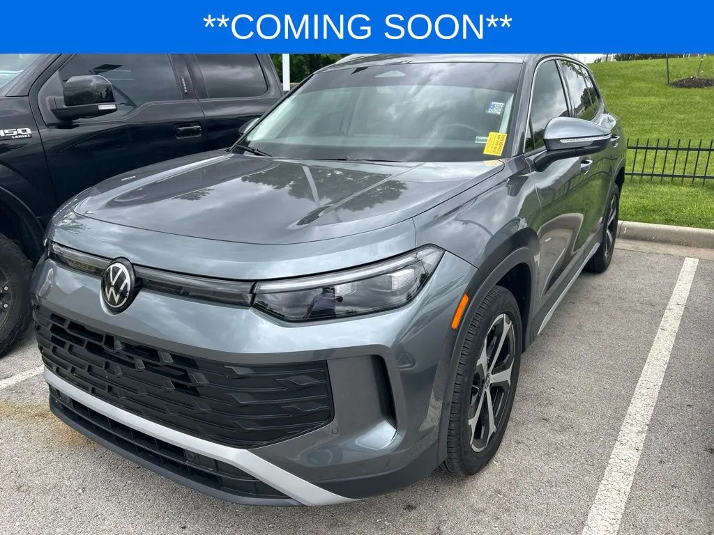 Gray 2025 Volkswagen Tiguan 2.0T SE for sale in Kansas City, MO