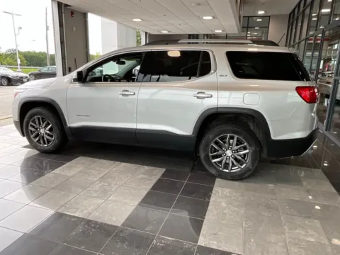 More photos of 2019 GMC Acadia SLT-1 at Jay Wolfe Toyota, MO