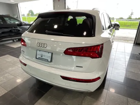 More photos of 2019 Audi Q5 2.0T Prestige at Jay Wolfe Toyota, MO