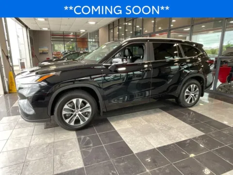Another view of 2024 Toyota Highlander XLE for sale in Kansas City, MO at Jay Wolfe Toyota