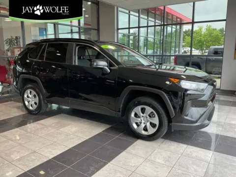 Black 2020 Toyota RAV4 LE for sale in Kansas City, MO
