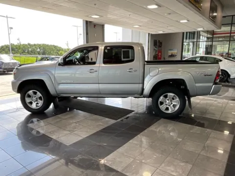 More photos of 2013 Toyota Tacoma at Jay Wolfe Toyota, MO