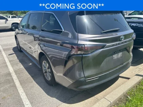 More photos of 2024 Toyota Sienna XLE at Jay Wolfe Toyota, MO