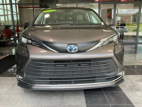 Photos of 2024 Toyota Sienna XLE for sale in Kansas City, MO at Jay Wolfe Toyota