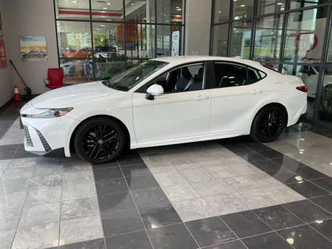 Another view of 2025 Toyota Camry SE for sale in Kansas City, MO at Jay Wolfe Toyota