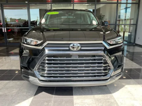 Photos of 2025 Toyota Grand Highlander XLE for sale in Kansas City, MO at Jay Wolfe Toyota