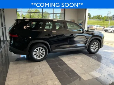 More photos of 2025 Toyota Grand Highlander XLE at Jay Wolfe Toyota, MO