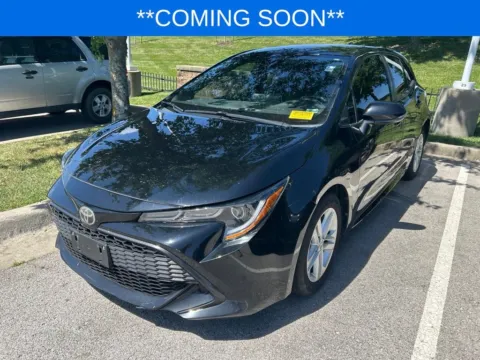Black 2019 Toyota Corolla Hatchback SE for sale in Kansas City, MO