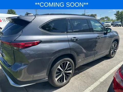 Photos of 2023 Toyota Highlander XSE for sale in Kansas City, MO at Jay Wolfe Toyota