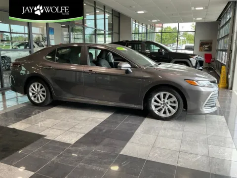 Gray 2023 Toyota Camry LE for sale in Kansas City, MO