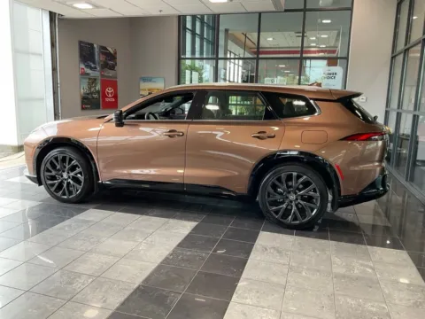 More photos of 2026 Toyota Crown Signia Limited at Jay Wolfe Toyota, MO