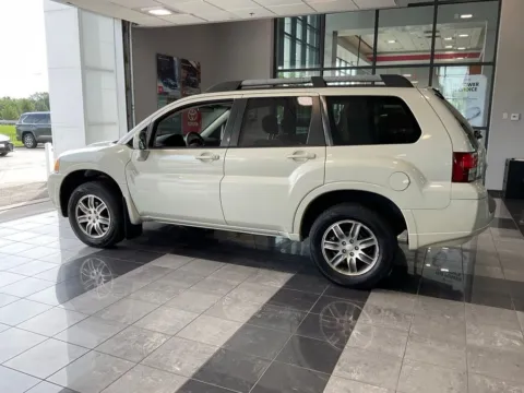 More photos of 2008 Mitsubishi Endeavor SE at Jay Wolfe Toyota, MO
