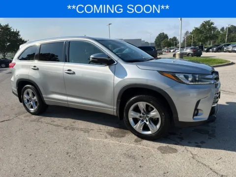 More photos of 2019 Toyota Highlander Limited at Jay Wolfe Toyota, MO