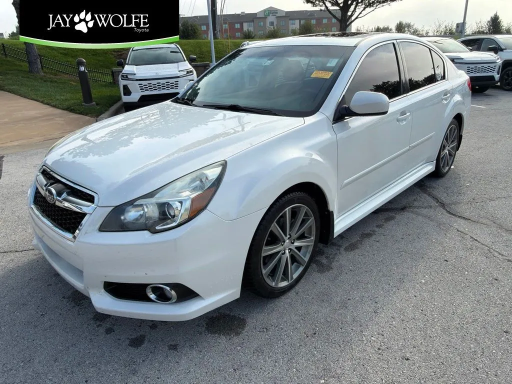 White 2014 Subaru Legacy 2.5i for sale in Kansas City, MO