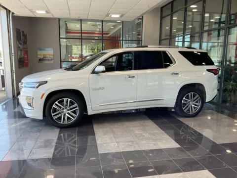 Another view of 2023 Chevrolet Traverse High Country for sale in Kansas City, MO at Jay Wolfe Toyota