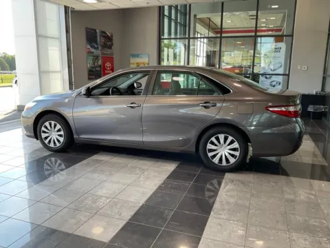 More photos of 2017 Toyota Camry LE at Jay Wolfe Toyota, MO