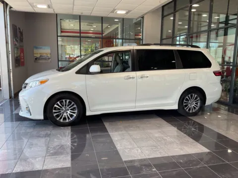 Another view of 2018 Toyota Sienna XLE for sale in Kansas City, MO at Jay Wolfe Toyota