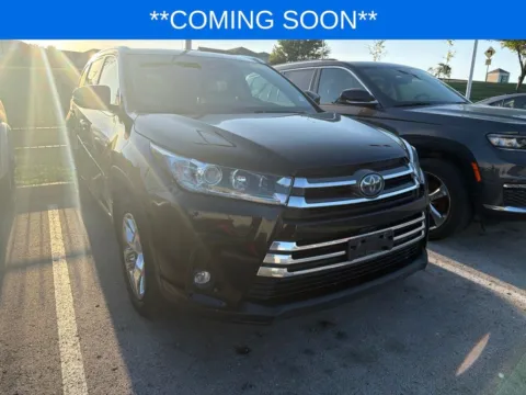 Another view of 2019 Toyota Highlander Hybrid Limited for sale in Kansas City, MO at Jay Wolfe Toyota