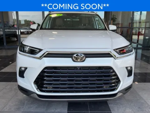 Photos of 2024 Toyota Grand Highlander Platinum for sale in Kansas City, MO at Jay Wolfe Toyota