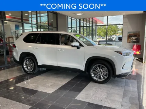 Unknown 2024 Toyota Grand Highlander Platinum for sale in Kansas City, MO