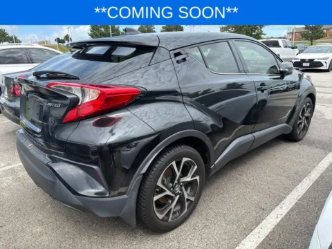 More photos of 2019 Toyota C-HR Limited at Jay Wolfe Toyota, MO