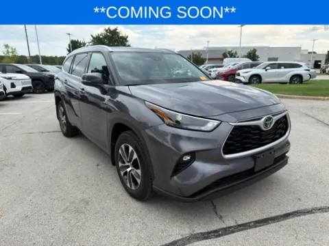 Another view of 2022 Toyota Highlander XLE for sale in Kansas City, MO at Jay Wolfe Toyota
