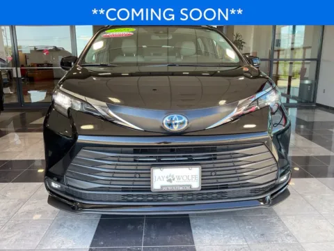 Photos of 2025 Toyota Sienna XLE for sale in Kansas City, MO at Jay Wolfe Toyota