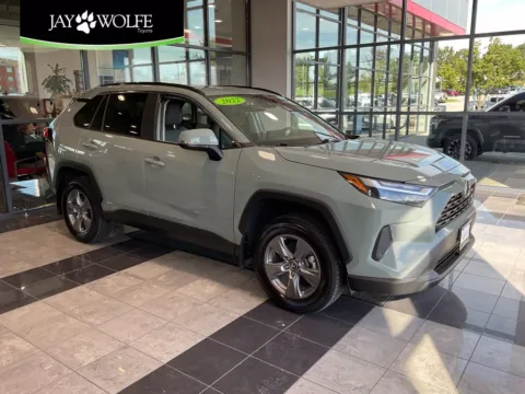 Gray 2022 Toyota RAV4 Hybrid XLE for sale in Kansas City, MO