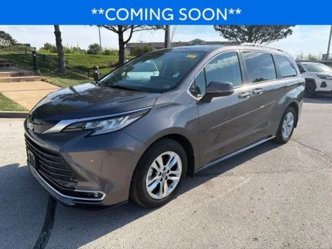 Gray 2023 Toyota Sienna Limited for sale in Kansas City, MO