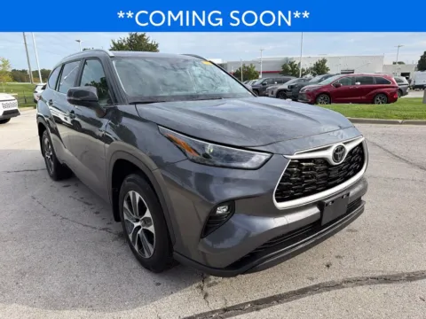 Another view of 2025 Toyota Highlander XLE for sale in Kansas City, MO at Jay Wolfe Toyota